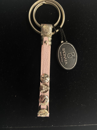 PORTE-CLÉS LANIÈRE CUIR PERSONNALISABLE AVEC CHARMS