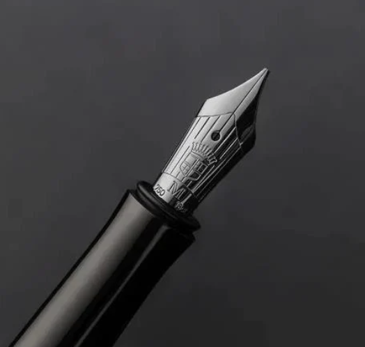 GUILLOCHÉ BLACK ÉDITION PLUME