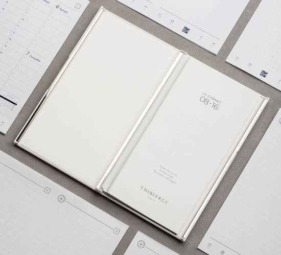 CARNET 8.16 INTÉRIEUR BLANC ATTRIBUTS CHROME
